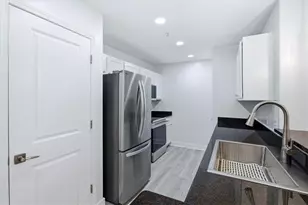 3040 Peachtree Rd NW, Atlanta, GA 30305 - Photo 2
