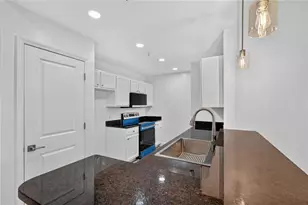 3040 Peachtree Rd NW, Atlanta, GA 30305 - Photo 4