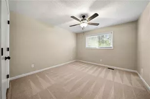 2293 Chimney Springs Dr, Marietta, GA 30062 - Photo 16