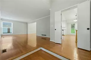 2293 Chimney Springs Dr, Marietta, GA 30062 - Photo 2