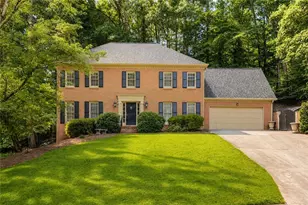 9620 River Lake Dr, Roswell, GA 30075 - Photo 1