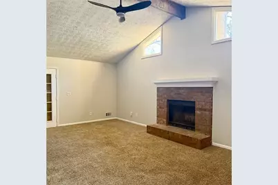 524 Julius Drive, Stone Mountain, GA 30087 - Photo 2