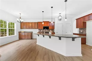 4017 Wyndam Hill Dr, Suwanee, GA 30024 - Photo 16