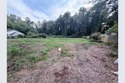 879 S Hairston Road S, Stone Mountain, GA 30088 - Photo 4