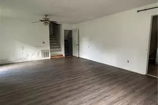 46 W Wedgewood Cir, Newnan, GA 30263 - Photo 2