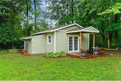 657 Cole Drive SW, Lilburn, GA 30047 - Photo 32