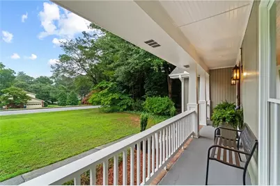 657 Cole Drive SW, Lilburn, GA 30047 - Photo 4