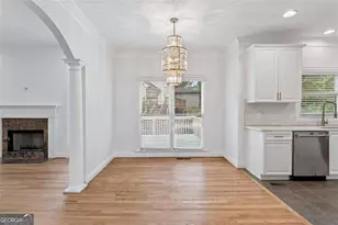 1711 Summit Glen Ln, Atlanta, GA 30329 - Photo 8