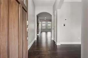 2040 Secretariat Gait Way, Suwanee, GA 30024 - Photo 2