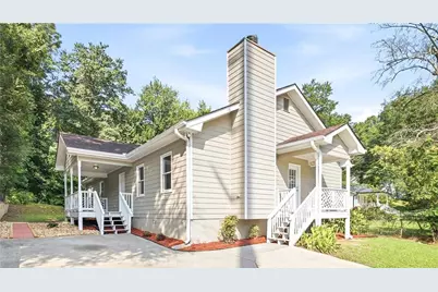 188 Poplar Street, Buford, GA 30518 - Photo 1