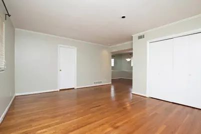 3660 Peachtree Road NE #E4, Atlanta, GA 30319 - Photo 4