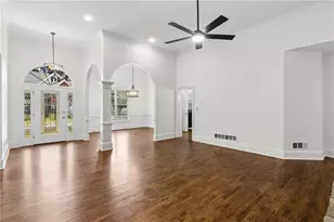 3729 Thunder Way NE, Marietta, GA 30066 - Photo 4
