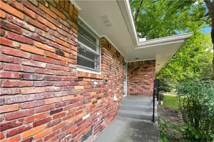 2798 Dearwood Dr SW, Atlanta, GA 30315 - Photo 1