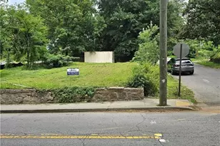547 Chappell Rd NW, Atlanta, GA 30318 - Photo 1
