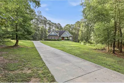 215 Kingswood Lane, Fayetteville, GA 30215 - Photo 2