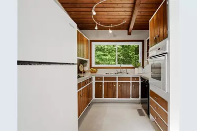3522 Beachhill Drive, Atlanta, GA 30340 - Photo 18