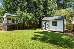 919 Country Oaks Ct, Lawrenceville, GA 30044 - Photo 2