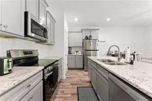70 Edith Ct, Statham, GA 30666 - Photo 8