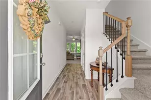 70 Edith Ct, Statham, GA 30666 - Photo 2