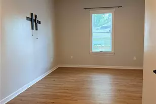31 Mildred Pl NW, Atlanta, GA 30318 - Photo 12