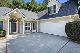 100 Avondale Cir, Newnan, GA 30265 - Photo 2