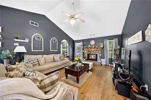 802 Windsor Dr, Monroe, GA 30656 - Photo 4
