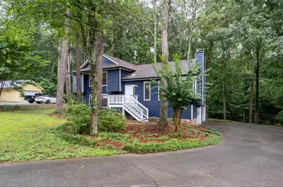 2870 Hadrian Drive, Snellville, GA 30078 - Photo 2
