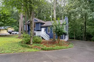 2870 Hadrian Dr, Snellville, GA 30078 - Photo 2