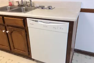 7090 Williamsburg Dr, Riverdale, GA 30274 - Photo 8