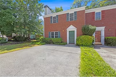 725 Anderson Walk, Marietta, GA 30062 - Photo 2