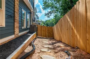 1513 Whitehead Bluff NW, Atlanta, GA 30318 - Photo 46