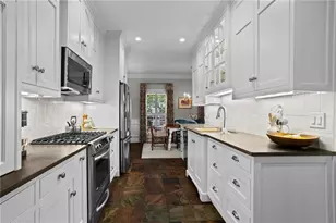 5241 Glenridge Dr, Atlanta, GA 30342 - Photo 6