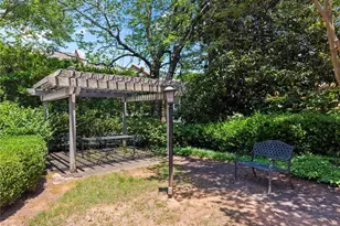 5241 Glenridge Dr, Atlanta, GA 30342 - Photo 36