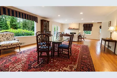 920 Buckingham Circle NW, Atlanta, GA 30327 - Photo 4