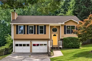 5548 Elderberry Ln, Flowery Branch, GA 30542 - Photo 2