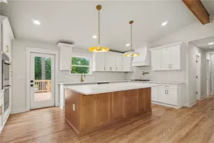 2098 Dundee Dr SE, Smyrna, GA 30080 - Photo 2