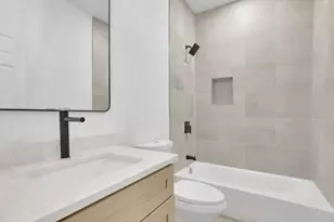 120 N Gwinnett St, Buford, GA 30518 - Photo 26