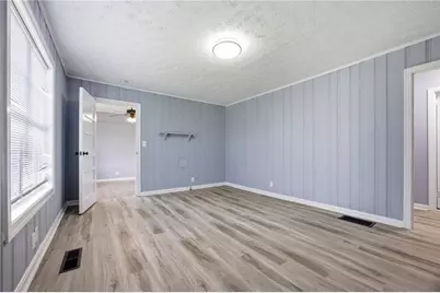 421 E Crogan Street, Lawrenceville, GA 30046 - Photo 2
