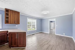 421 E Crogan St, Lawrenceville, GA 30046 - Photo 6