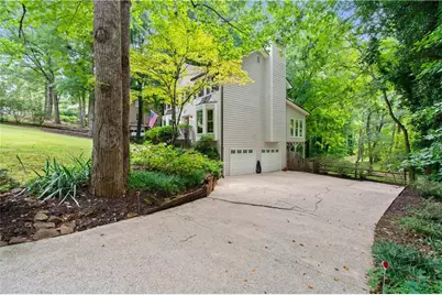 1811 Yorkshire Drive, Woodstock, GA 30189 - Photo 56