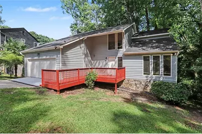 5148 Rocky Glen, Stone Mountain, GA 30088 - Photo 2