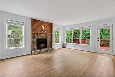 5148 Rocky Glen, Stone Mountain, GA 30088 - Photo 14