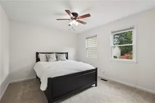 217 Peachtree Hollow Ct, Sandy Springs, GA 30328 - Photo 22
