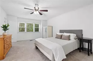 217 Peachtree Hollow Ct, Sandy Springs, GA 30328 - Photo 18