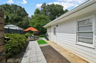 3929 Gladney Dr, Atlanta, GA 30340 - Photo 6
