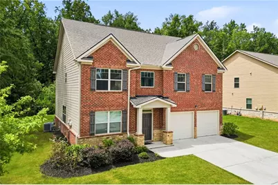 3132 Hawthorn Farm Boulevard, Loganville, GA 30052 - Photo 2