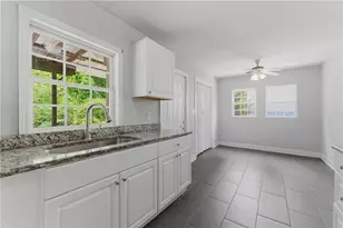 254 Pauladean Cir SE, Marietta, GA 30067 - Photo 10