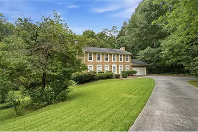 471 Surrey Place, Marietta, GA 30068 - Photo 2
