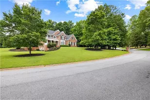 340 Broadmoor Dr, Fayetteville, GA 30215 - Photo 4