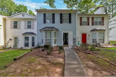 1008 Huntington Trace SE, Smyrna, GA 30082 - Photo 1